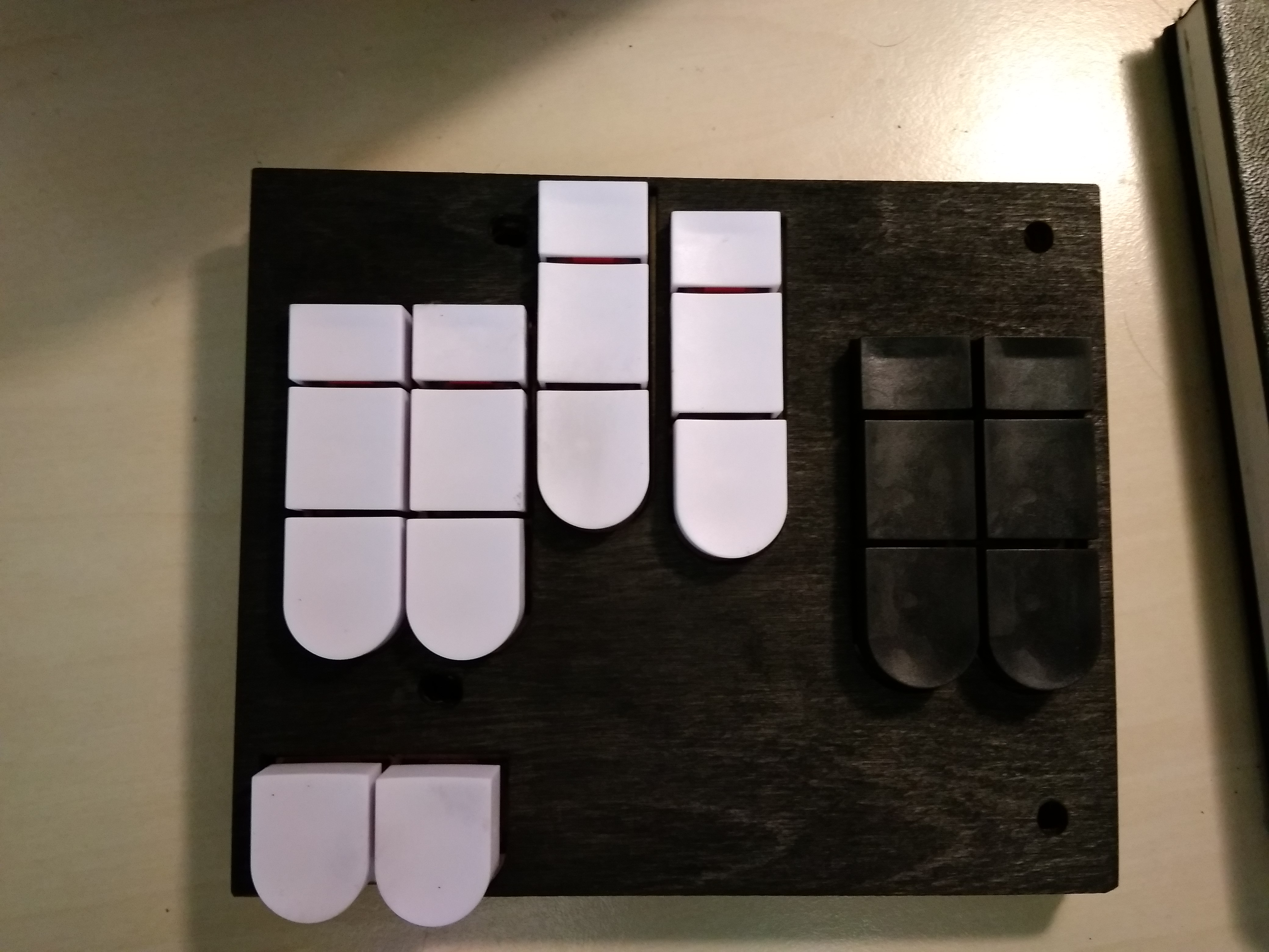 Black stain, white and black keycaps